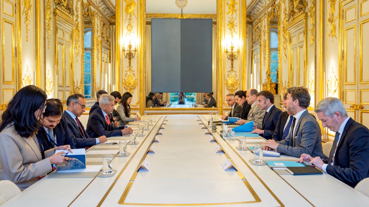 Chinese and European leaders discuss trade, growth, and economic tensions ahead of the G7 summit.