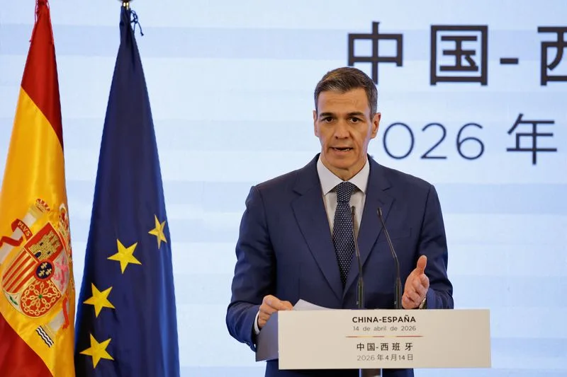 World leaders gather at Barcelona summit discussing strategies to oppose far-right movements and promote democratic values and global partnerships.