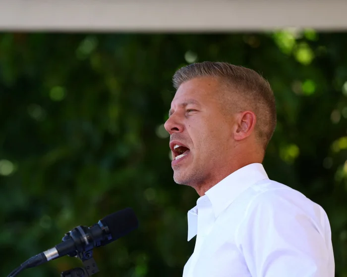 Hungary election graphic showing Tisza ahead of Fidesz in polls before April vote.