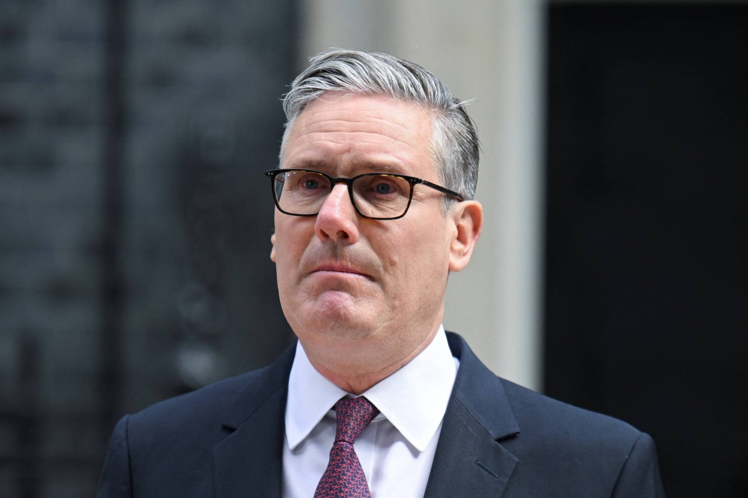 Keir Starmer announces resignation as UK prime minister following growing political and public pressure.
