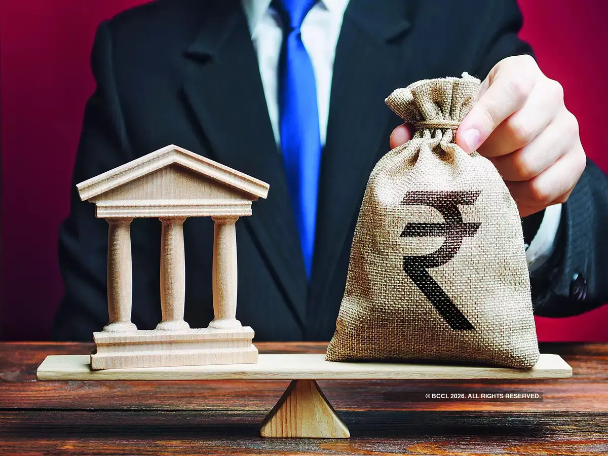 NBFCs commercial paper issuances March 2026 chart showing Rs 70300 crore NBFC surge versus Rs 26600 crore corporate decline with Rs 2 lakh crore CD market as per Ind-Ra report.