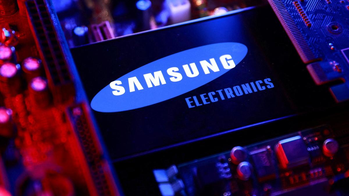 Samsung semiconductor growth driven by AI demand boosts profits amid global tech expansion.