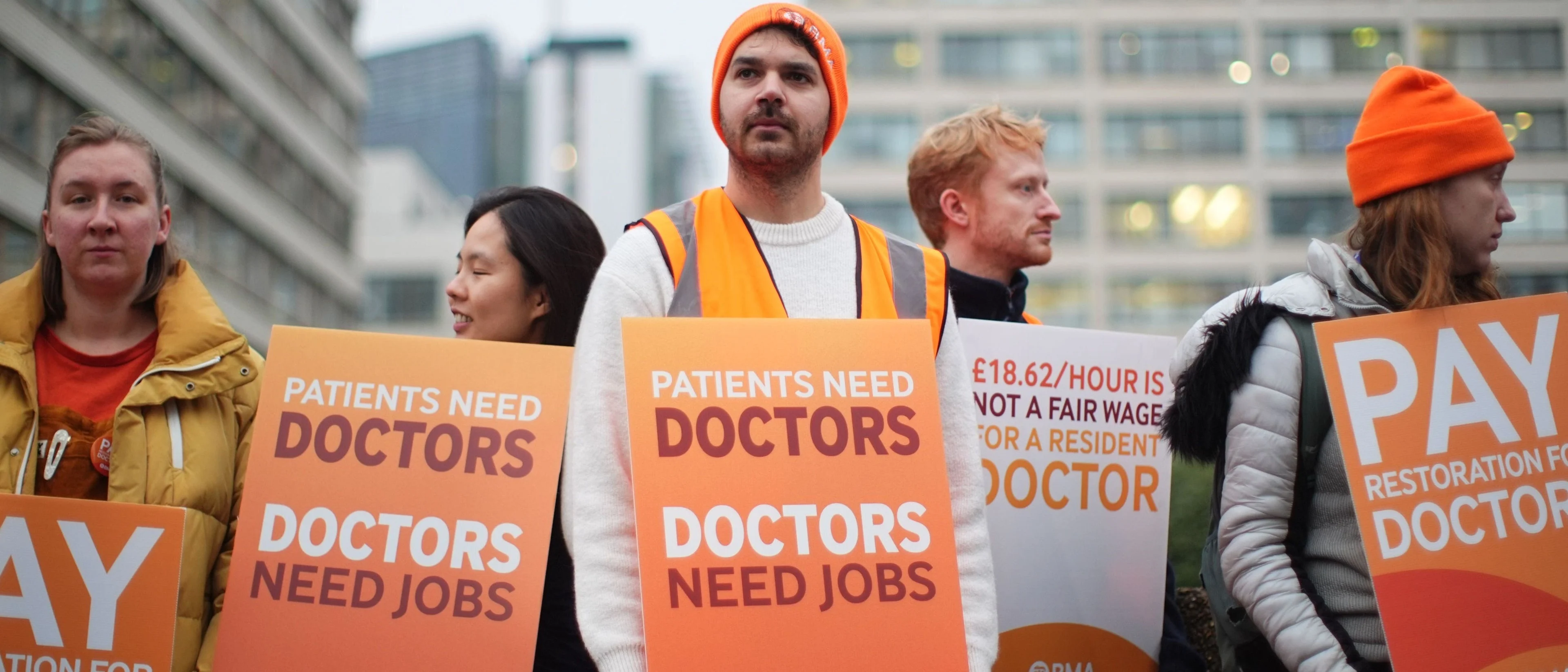 Starmer doctors strike 48 hours deadline 2026 as PM calls BMA reckless for rejecting 35 percent pay deal without member vote before April 7 to 13 NHS resident doctor walkout.